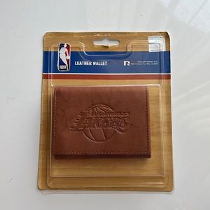 Lakers wallet